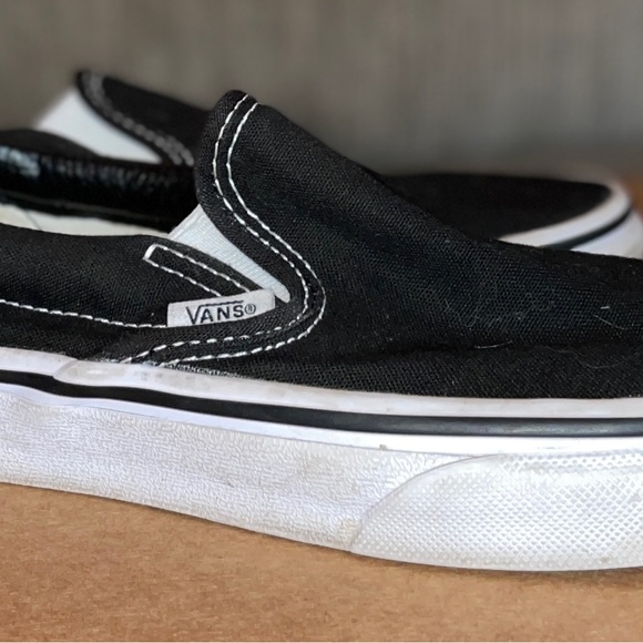 Vans Shoes - Vans Slip On Classic Black White Low Canvas Shoes Mens 6 Womens 7.5 Sneakers EUC